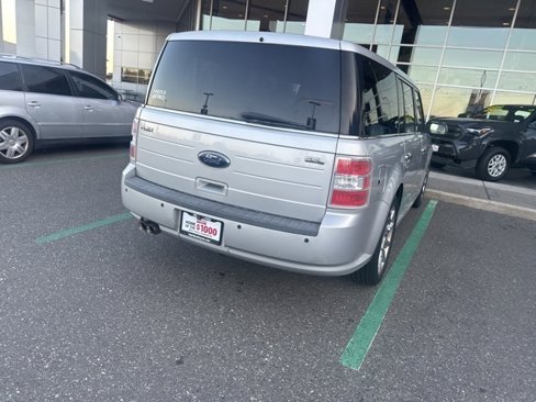 Used 2009 Ford Flex SEL image 11