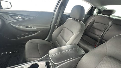 Used 2020 Chevrolet Malibu LT image 13