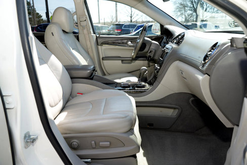 Used 2014 Buick Enclave Leather w/ LPO, Cargo Convenience Pkg image 25