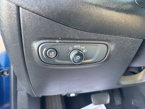 Used 2022 Chevrolet Equinox LT image 15