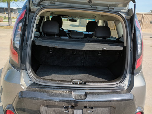 Used 2016 Kia Soul + image 5