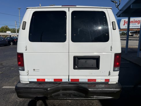 Used 2010 Ford E-250 and Econoline 250 image 4