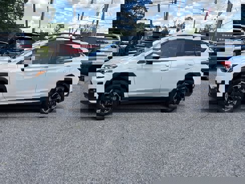 Used 2023 Subaru Crosstrek 2.0i Premium image 4