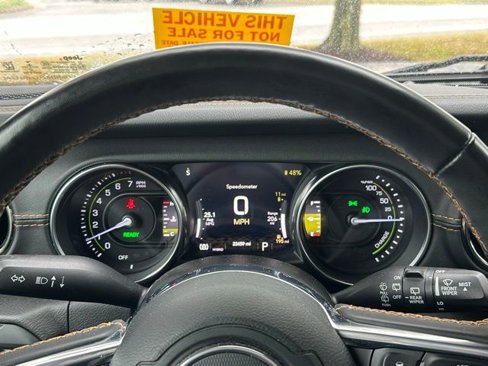 Used 2021 Jeep Wrangler Unlimited Sahara image 24