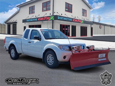 Used 2018 Nissan Frontier SV image 1
