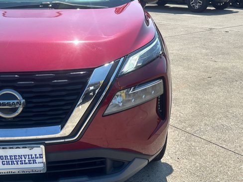 Used 2021 Nissan Rogue SV image 11