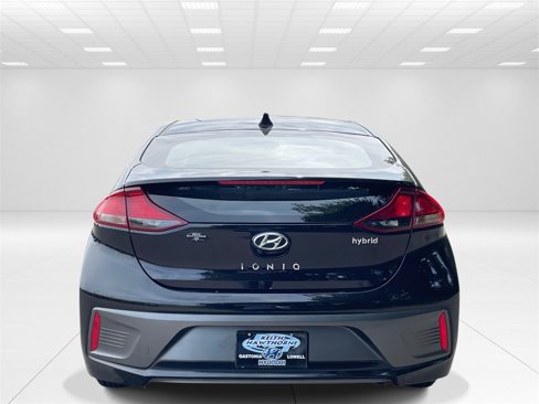 Certified 2022 Hyundai Ioniq SE image 5