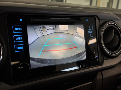 Used 2016 Toyota Tacoma TRD Sport image 23