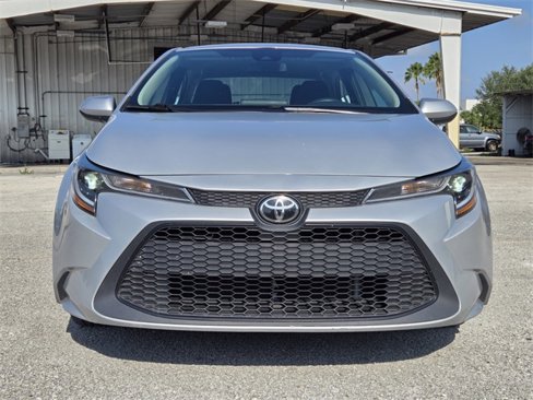 Used 2021 Toyota Corolla LE image 10