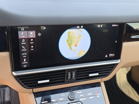 Used 2019 Porsche Cayenne image 17