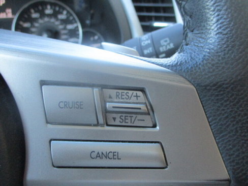 Used 2011 Subaru Outback 2.5i Premium w/ All-Weather Pkg image 30