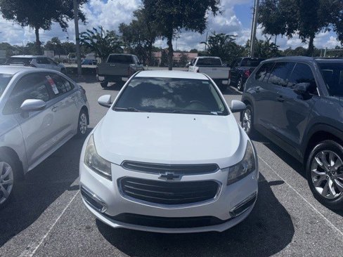 Used 2016 Chevrolet Cruze LT image 2