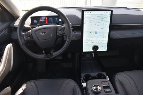 Used 2022 Ford Mustang Mach-E Premium image 12
