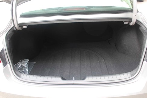 Used 2023 Hyundai Elantra SE image 9