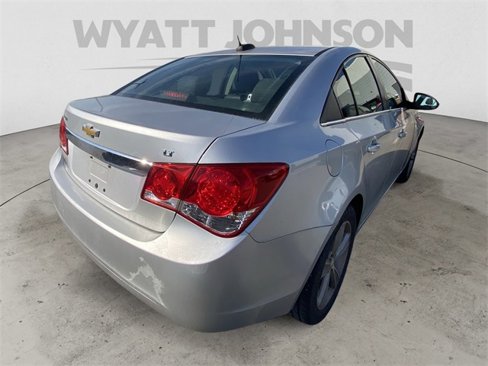 Used 2015 Chevrolet Cruze LT image 9