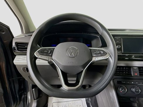Used 2022 Volkswagen Taos S image 11