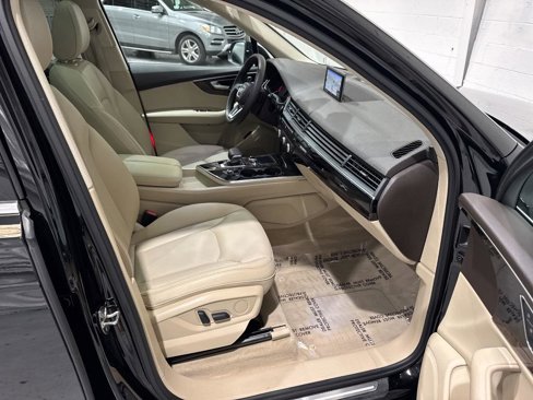 Used 2017 Audi Q7 3.0T Premium Plus image 46