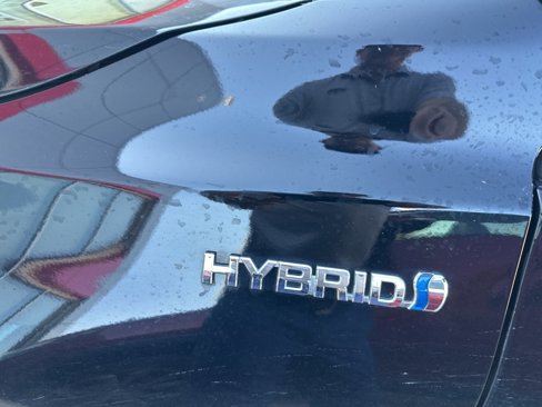 Used 2016 Toyota Camry LE image 12
