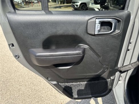 Used 2020 Jeep Wrangler Unlimited Sport image 12