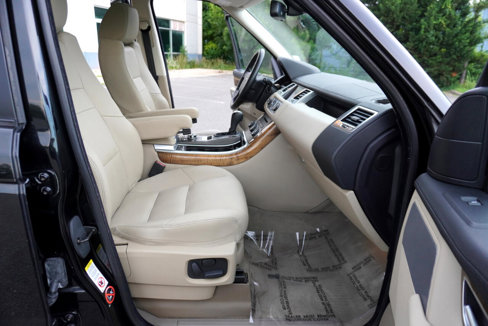 Used 2011 Land Rover Range Rover Sport HSE image 12