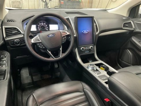 Used 2023 Ford Edge SEL w/ Convenience Package image 9