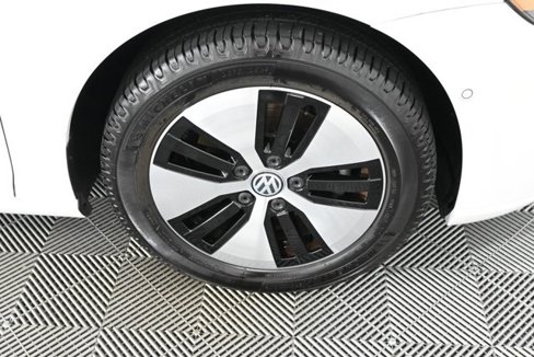 Certified 2019 Volkswagen e-Golf SEL Premium image 28