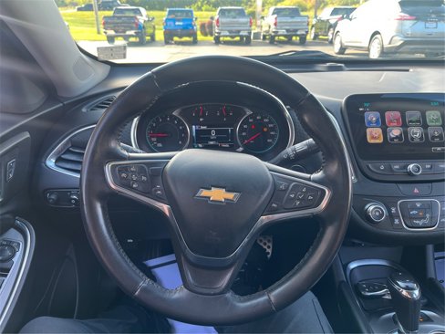 Used 2017 Chevrolet Malibu LT w/ Driver Confidence Package image 16