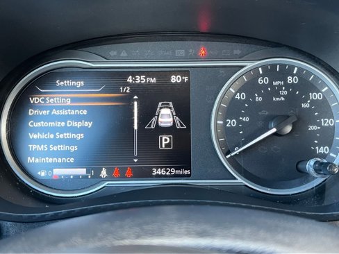 Used 2023 Nissan Versa SV image 38