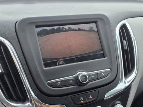 Used 2022 Chevrolet Equinox LS image 13