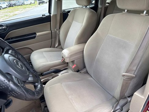 Used 2016 Jeep Compass Sport w/ Power Value Group image 19