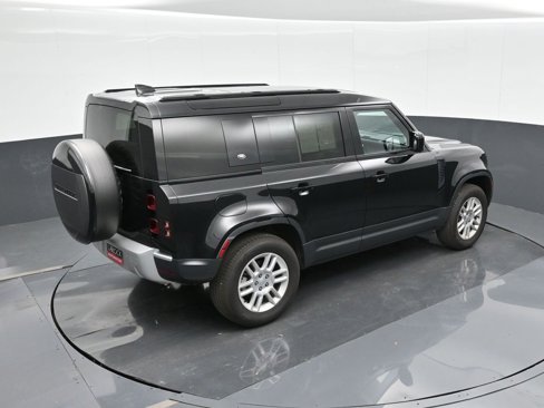 Used 2024 Land Rover Defender 110 S image 29