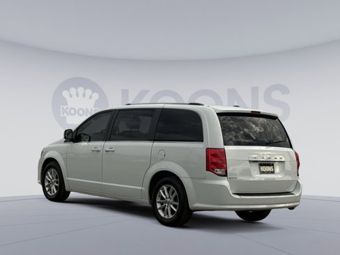 Used 2020 Dodge Grand Caravan SXT image 4