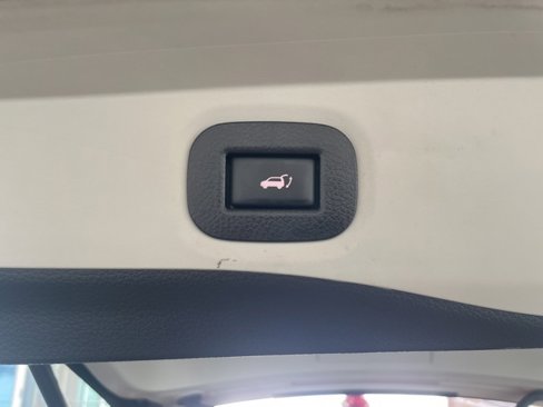 Used 2017 Nissan Rogue SL image 10