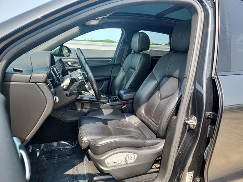 Used 2018 Porsche Macan GTS image 5