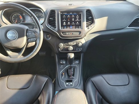 Certified 2020 Jeep Cherokee Trailhawk w/ Comfort/Convenience Group image 13