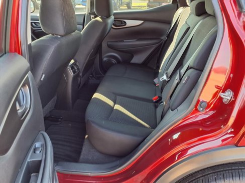 Used 2020 Nissan Rogue Sport S image 15
