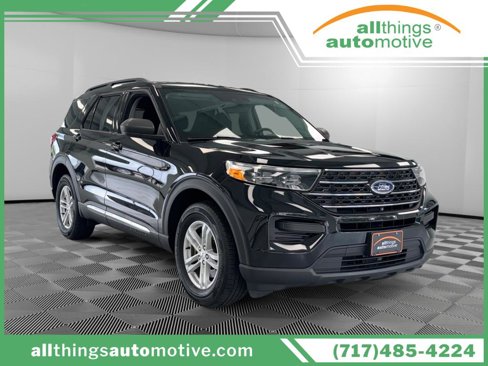 Used 2024 Ford Explorer XLT image 1