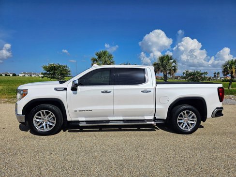 Used 2022 GMC Sierra 1500 SLT image 2