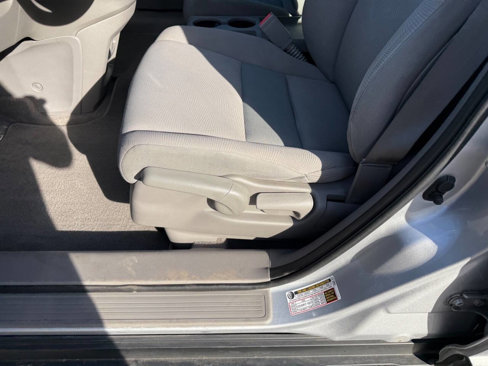 Used 2011 Honda CR-V LX image 91