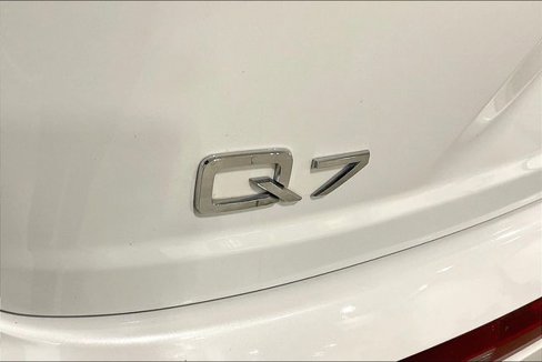Used 2018 Audi Q7 3.0T Prestige image 8