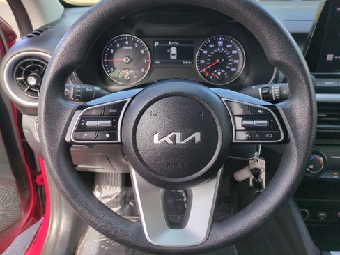 Used 2024 Kia Forte LXS w/ LXS Technology Package image 9