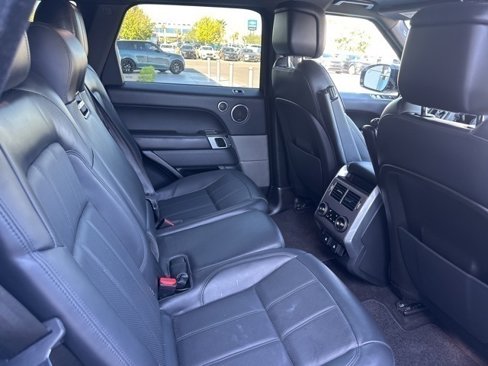 Used 2020 Land Rover Range Rover Sport HSE image 10