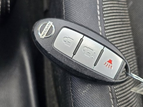 Used 2019 Nissan Kicks S image 31
