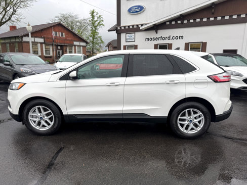 Used 2022 Ford Edge SEL w/ Convenience Package image 2