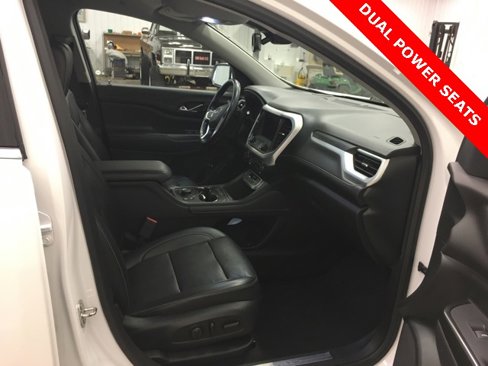 Used 2021 GMC Acadia SLT w/ Premium Package image 14