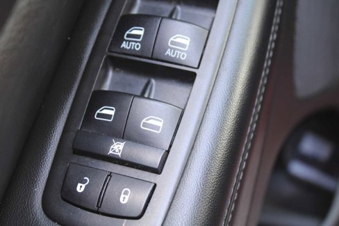 Used 2020 Jeep Grand Cherokee Altitude image 21