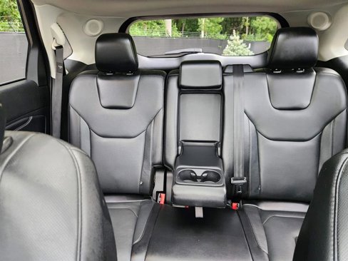 Used 2018 Ford Edge Titanium w/ Equipment Group 302A image 18