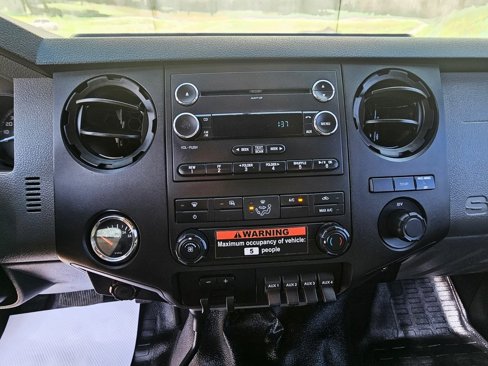 Used 2014 Ford F550 4x4 SuperCab Super Duty image 11