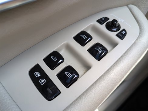 Certified 2022 Volvo XC90 T6 Momentum w/ Advanced Package image 24