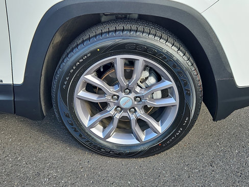 Certified 2022 GMC Terrain SLT w/ Infotainment Package II image 8